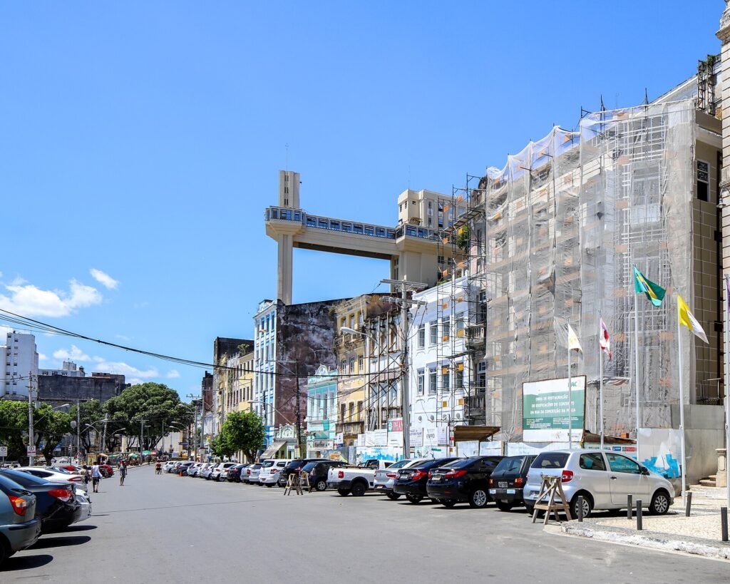 The Elevador Lacerda seen from the lower city of Salvador, Bahia